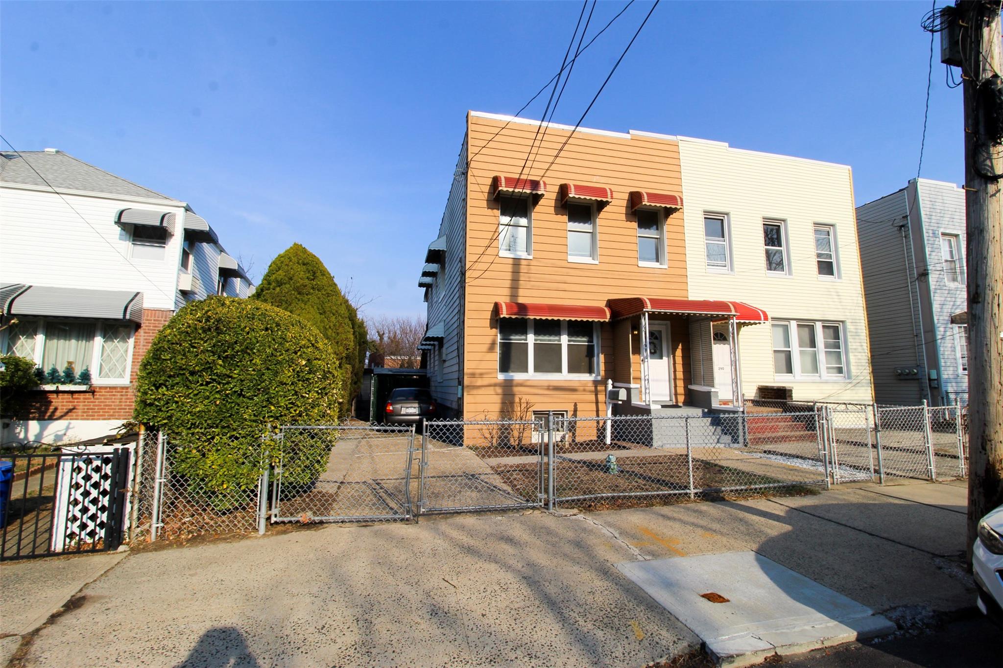 292 Hollywood Avenue Property Photo