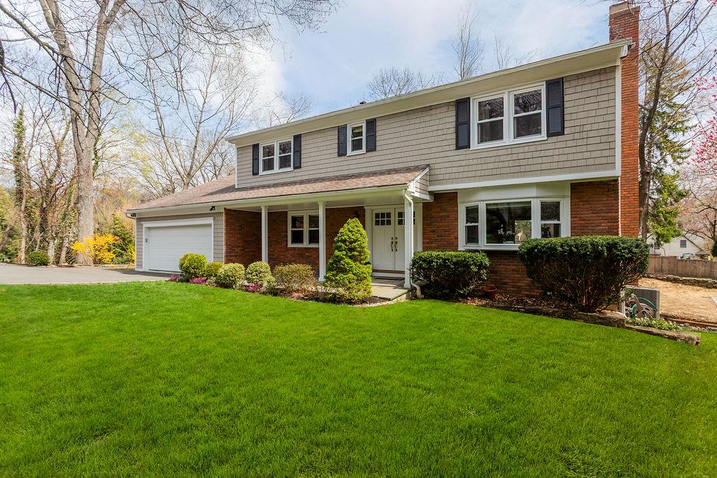 19 Stanwich Road Property Photo