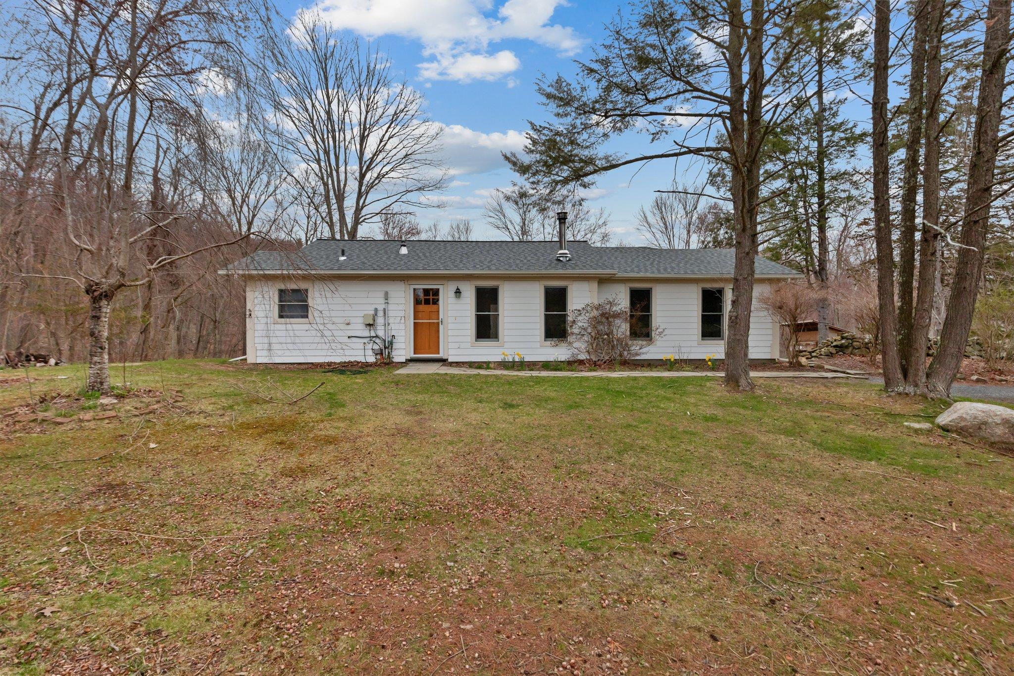 221 Oscawana Lake Rd Property Photo