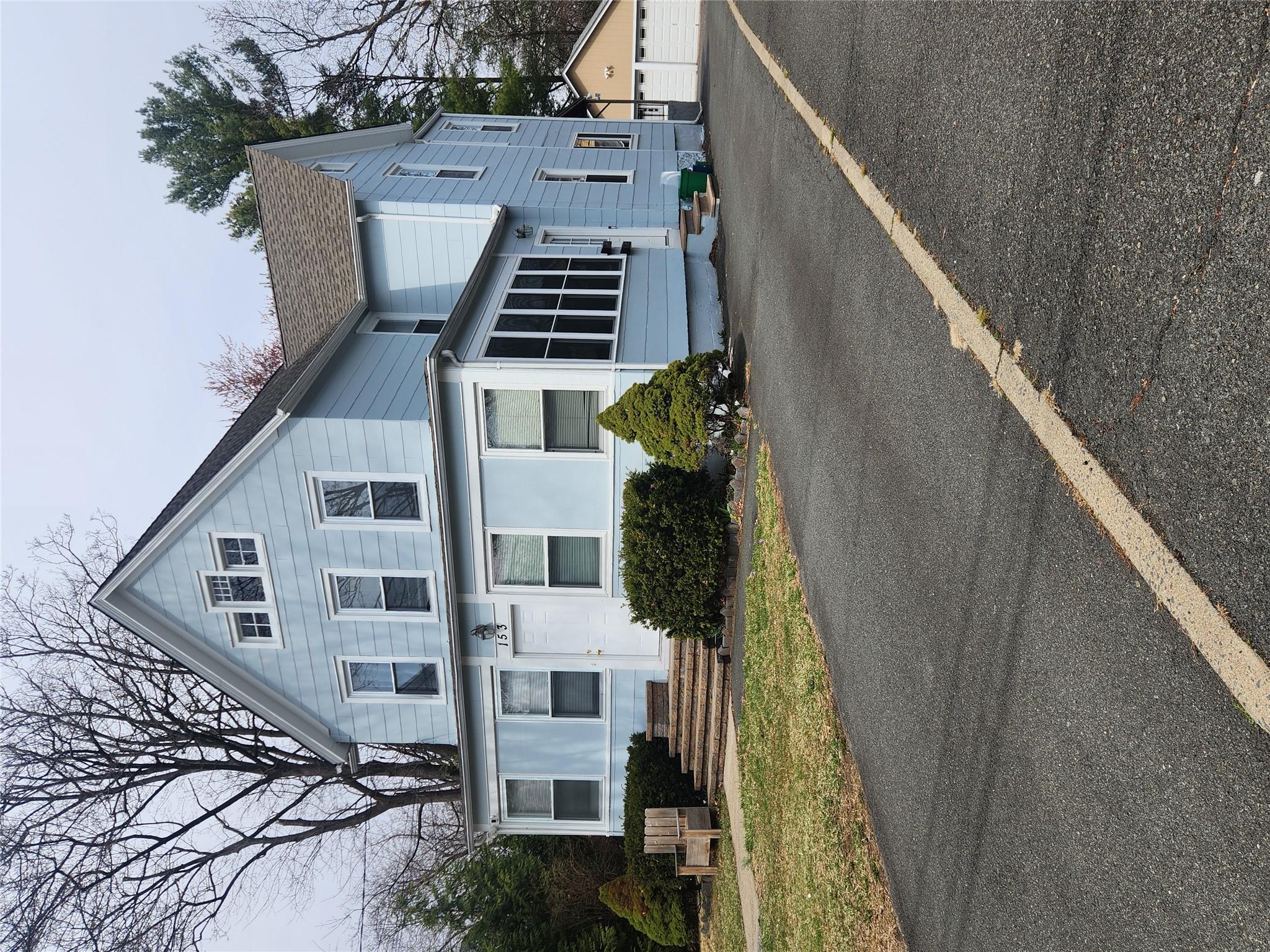 153 Franklin Ave Property Photo