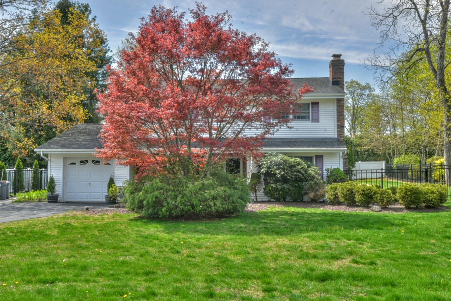 10920 Real Estate Listings Main Image