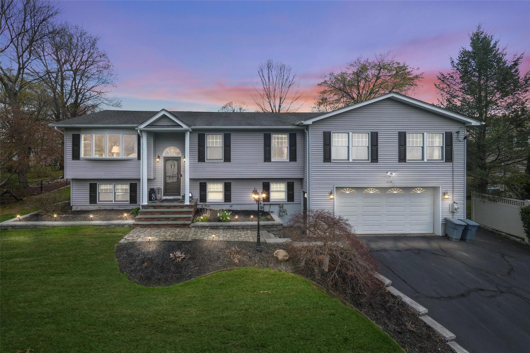 218 Newport Avenue Property Photo