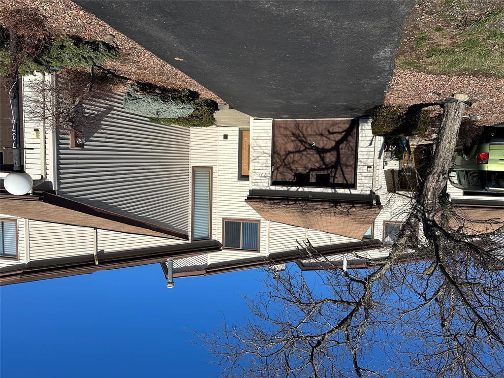737 Hewitt Lane Property Photo