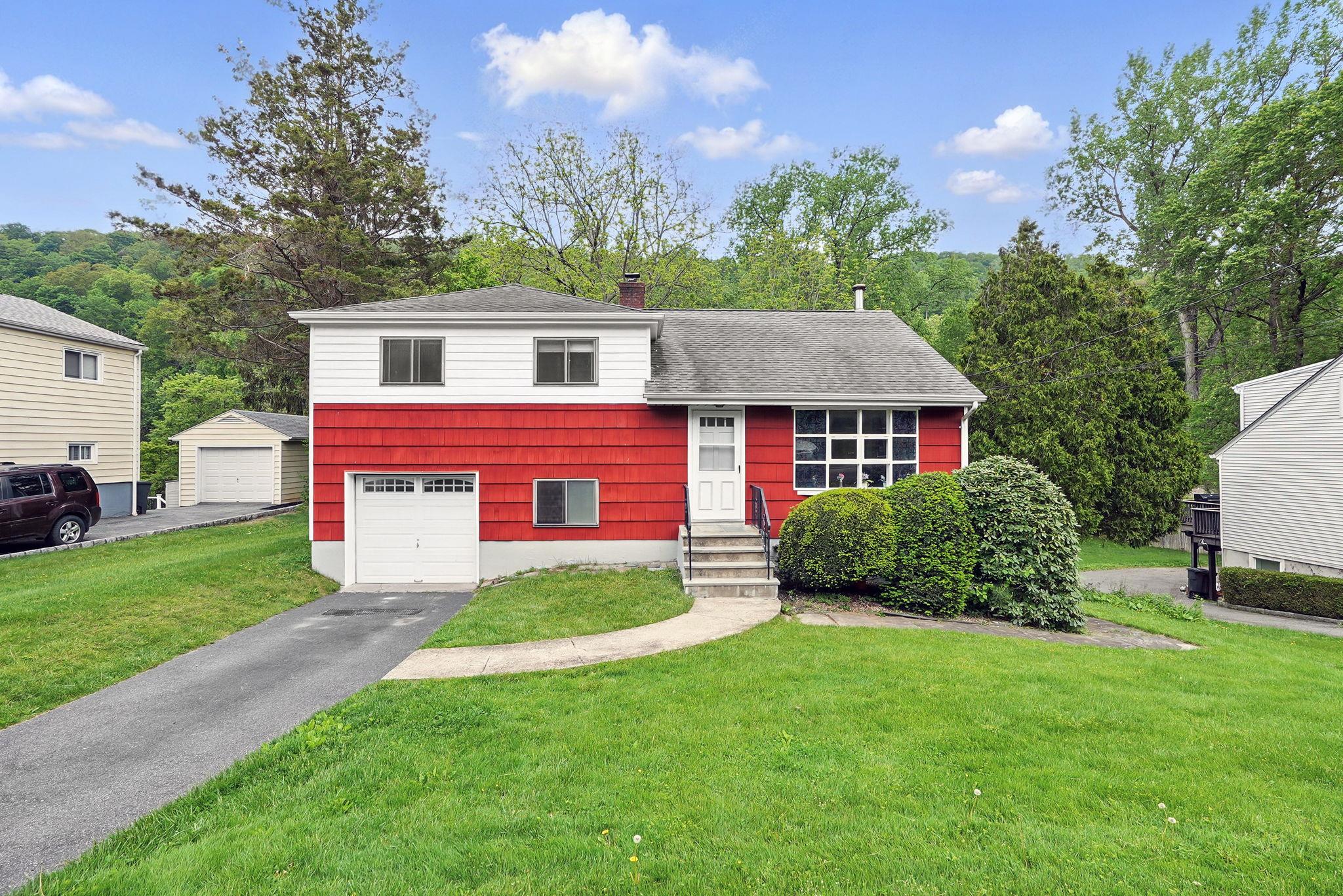 520 Washington Avenue Property Photo 1
