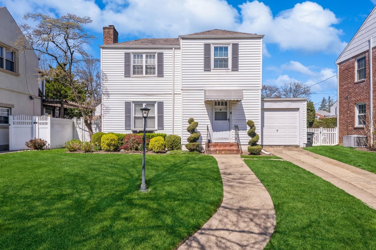 10 Birch Lane Property Photo