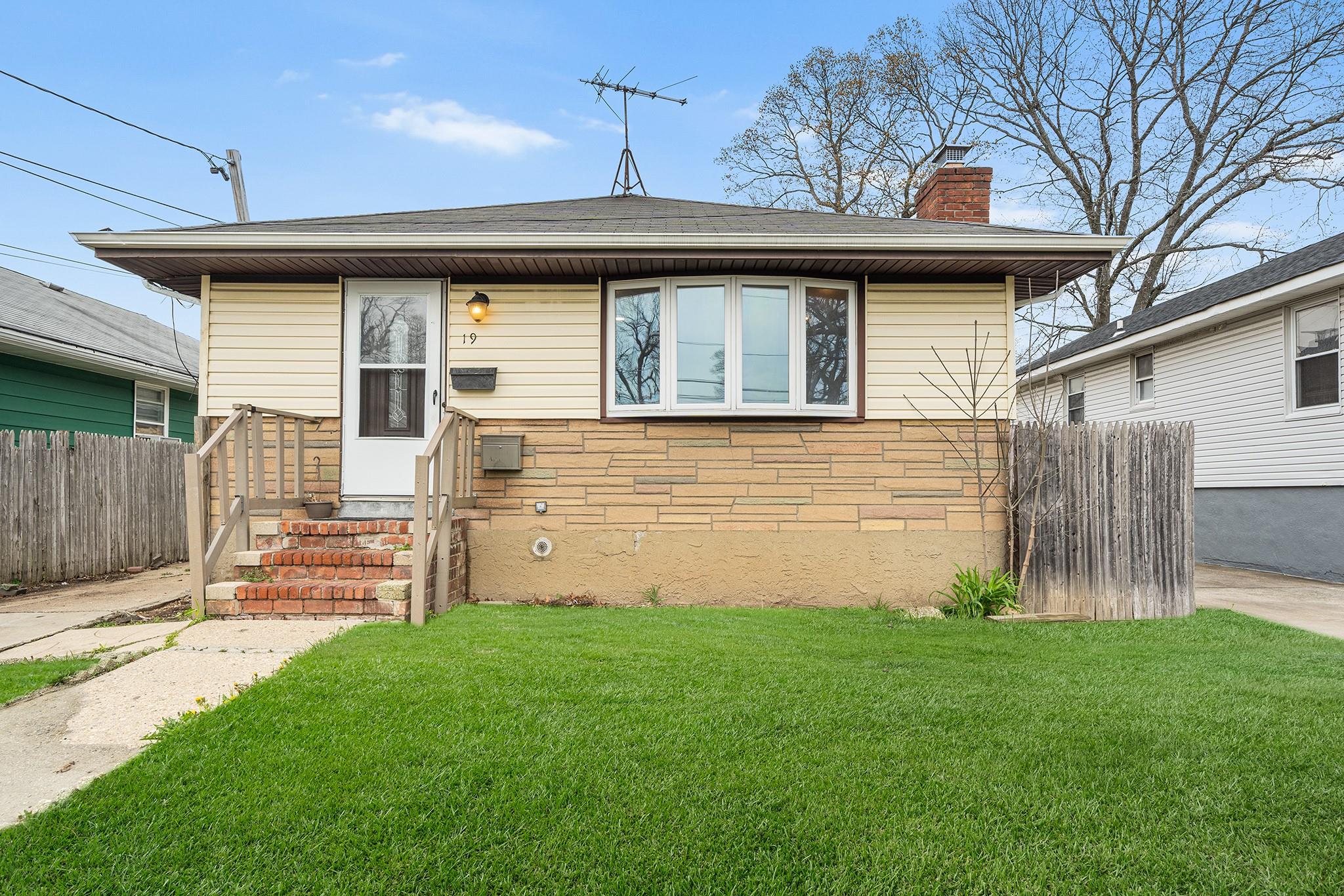 19 Emery Street Property Photo