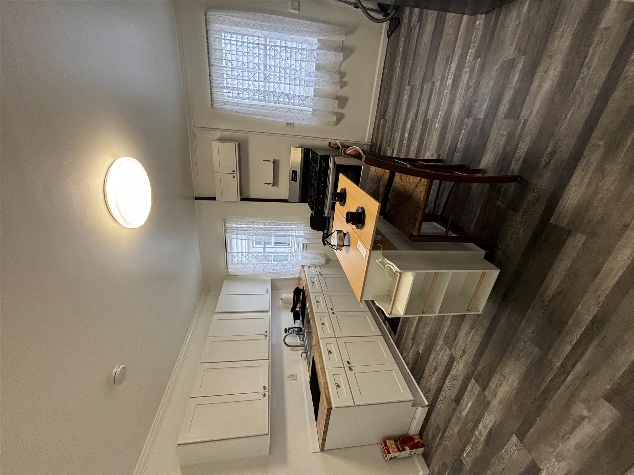 135 5th Ave Property Photo