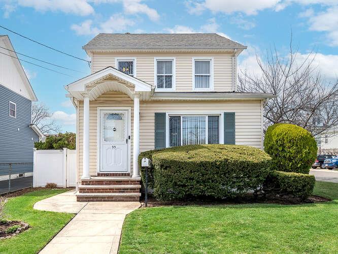 93 Herman Blvd Property Photo