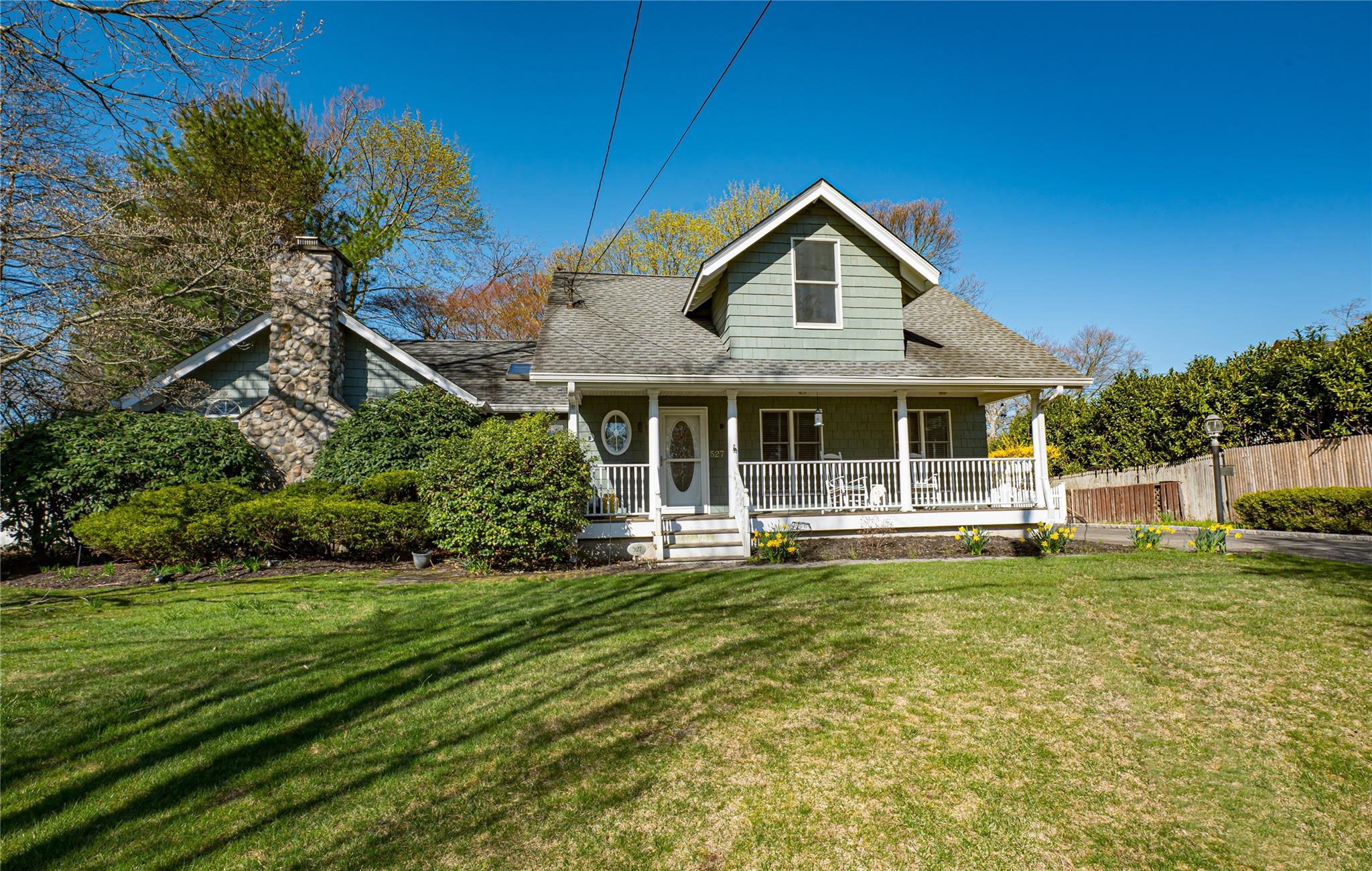 527 Lombardy Blvd Property Photo