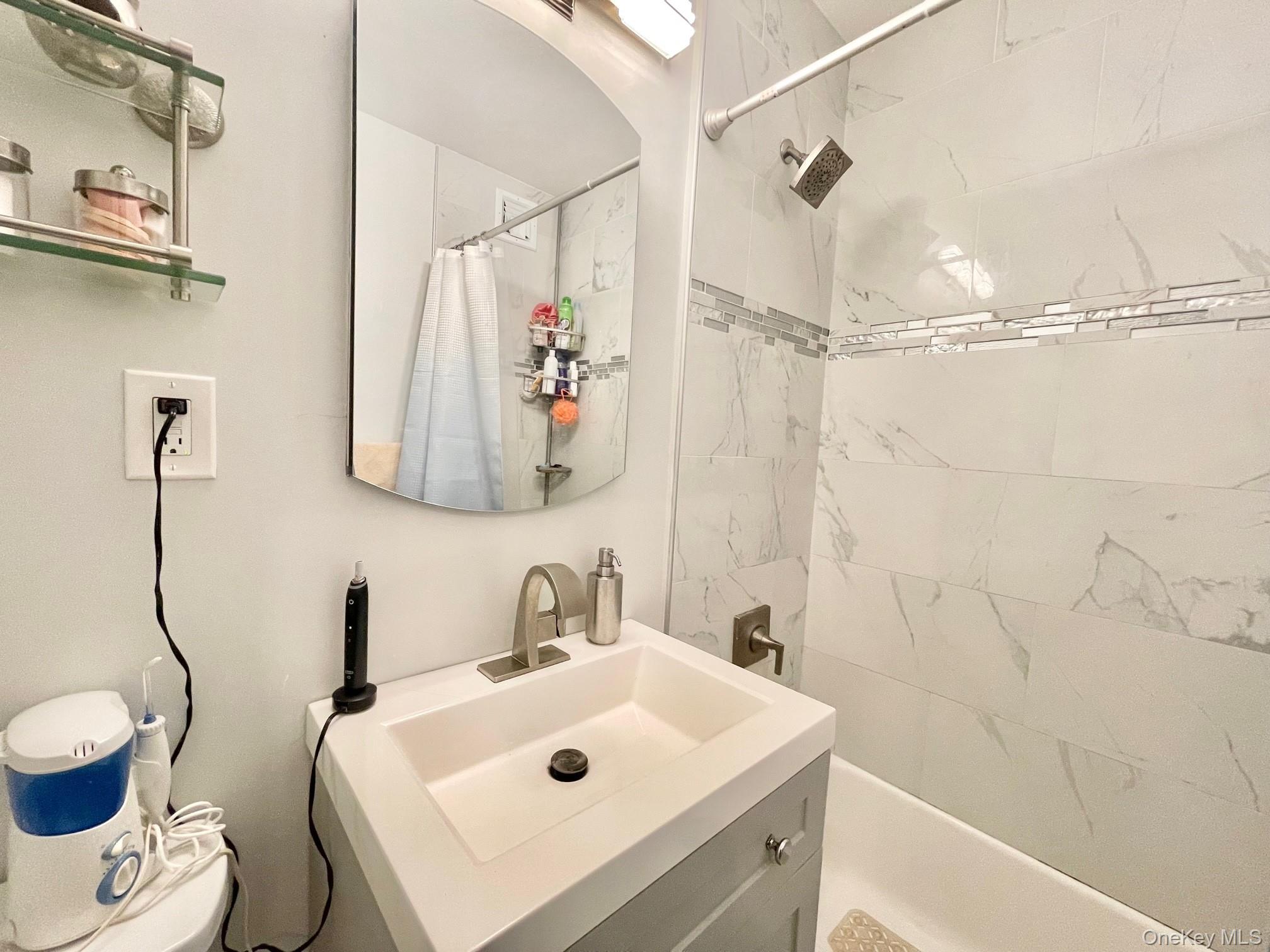 61-20 Grand Central Parkway A1503 Property Photo 6