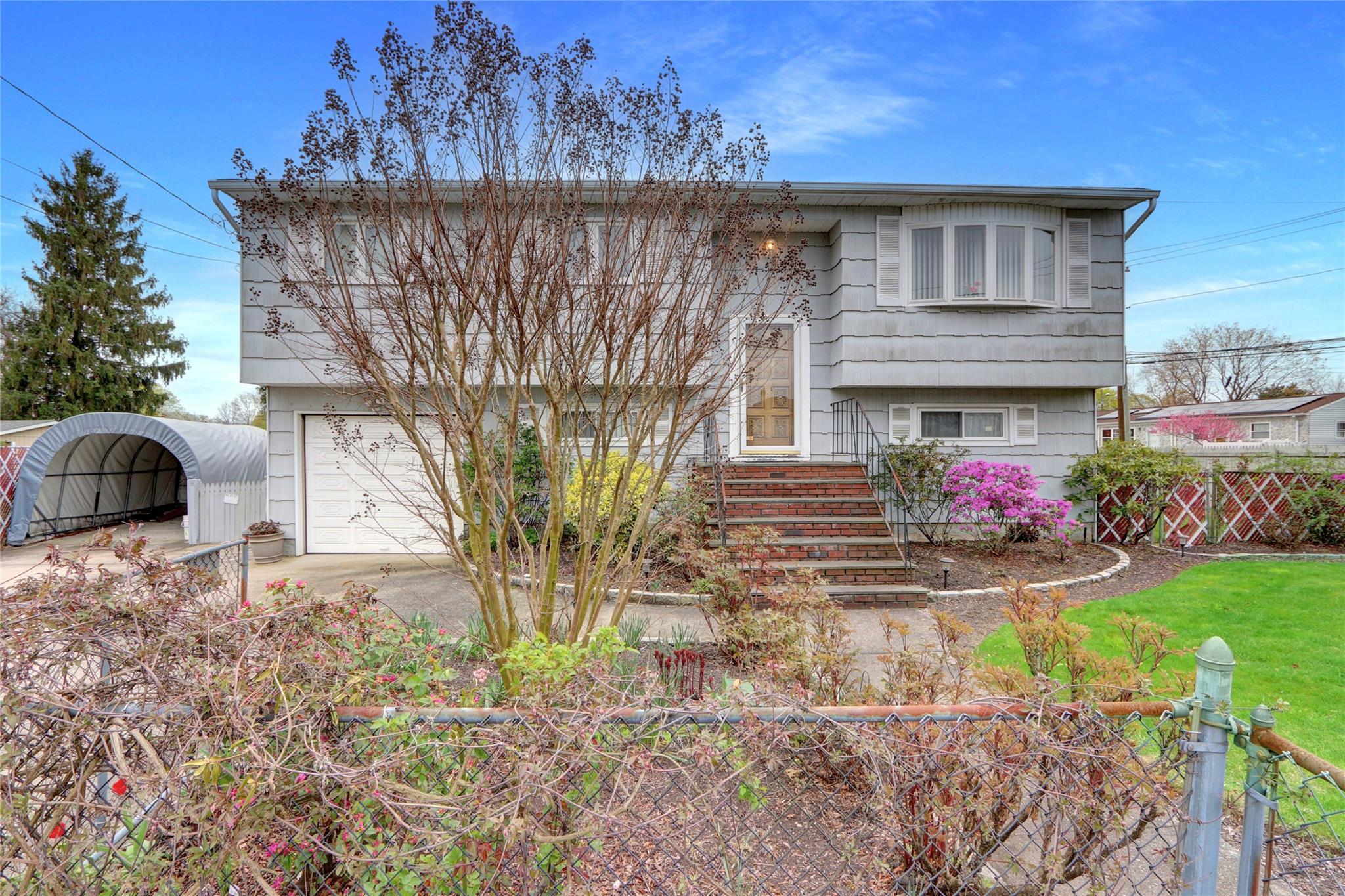 84 Oakwood Avenue Property Photo