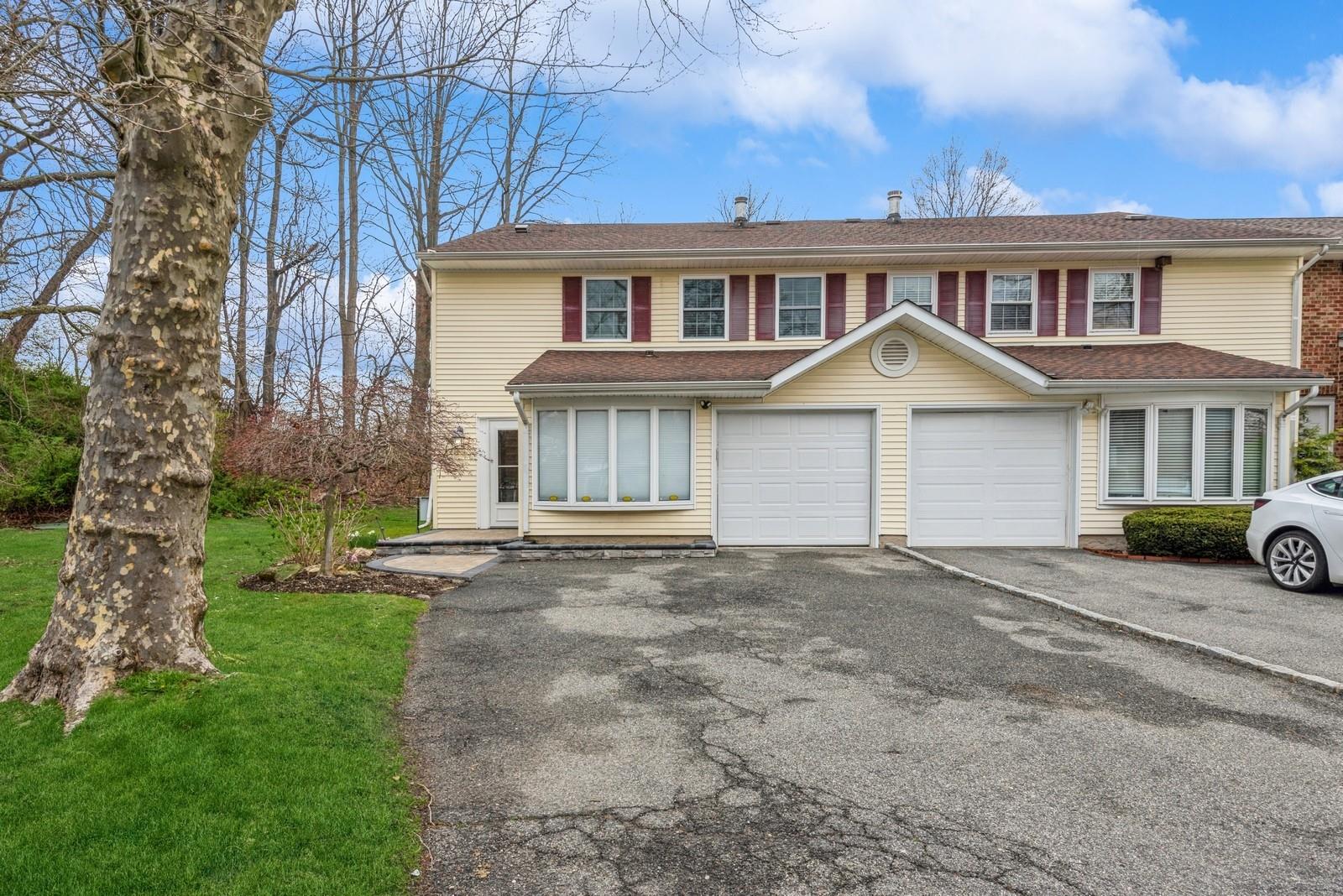 72 Aspen Drive W Property Photo