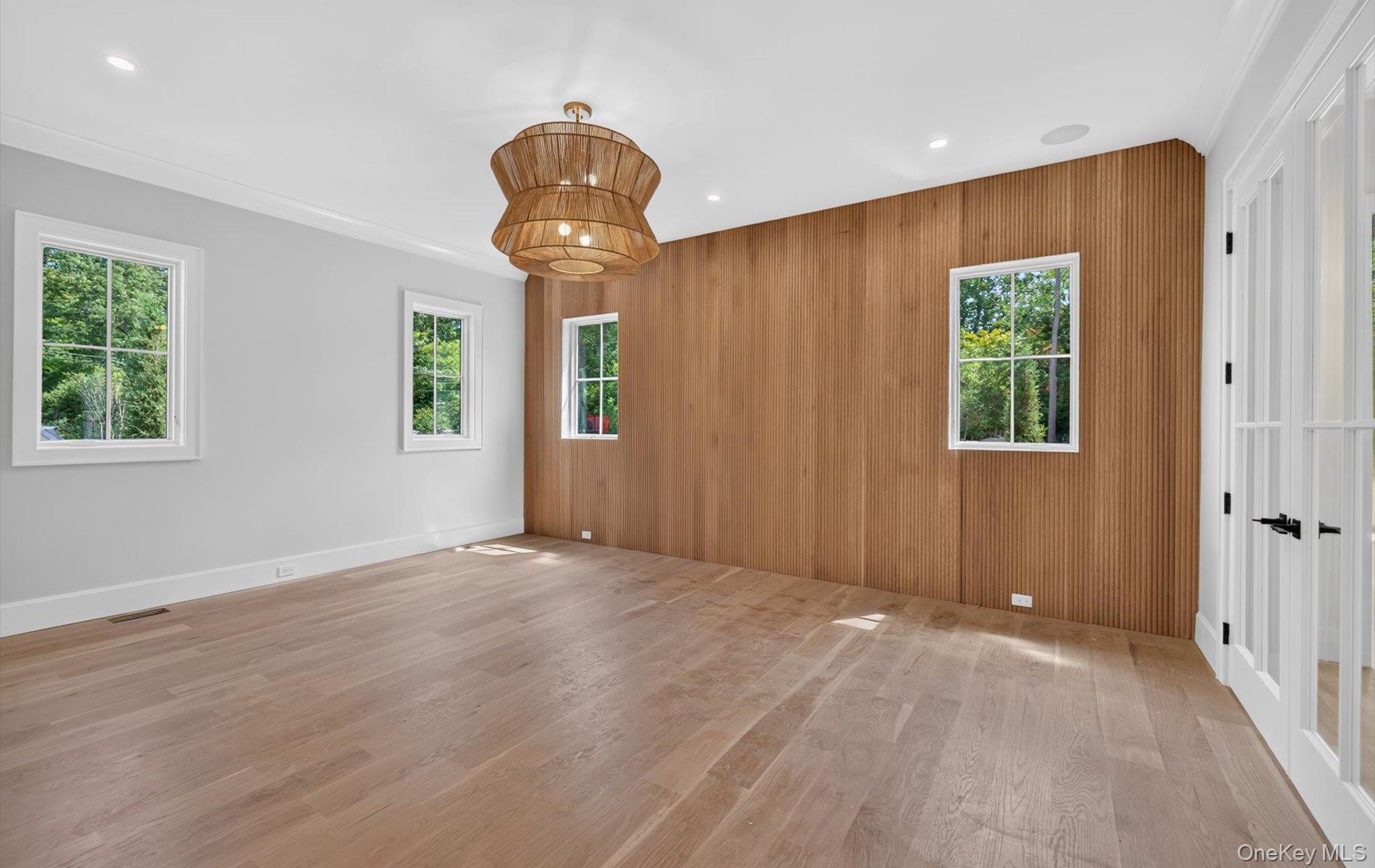 2 E Gate Road Property Photo 8