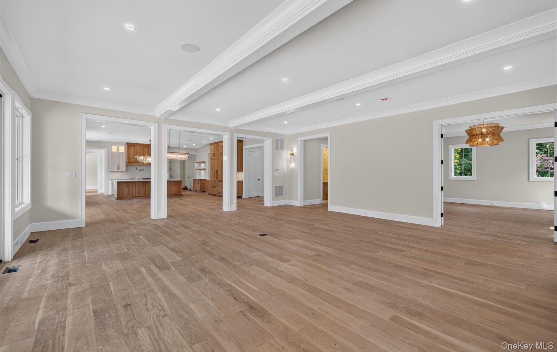 2 E Gate Road Property Photo 10