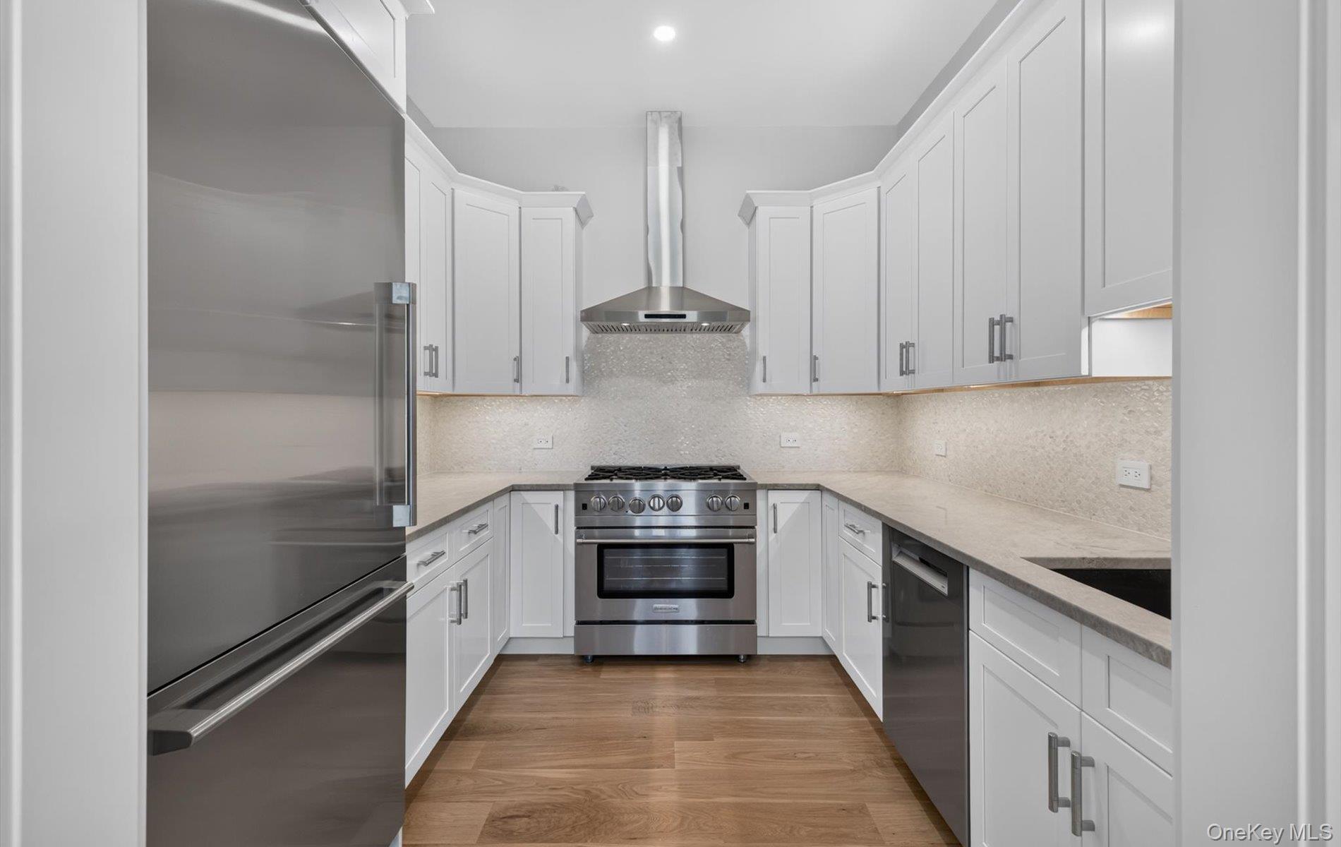 2 E Gate Road Property Photo 23