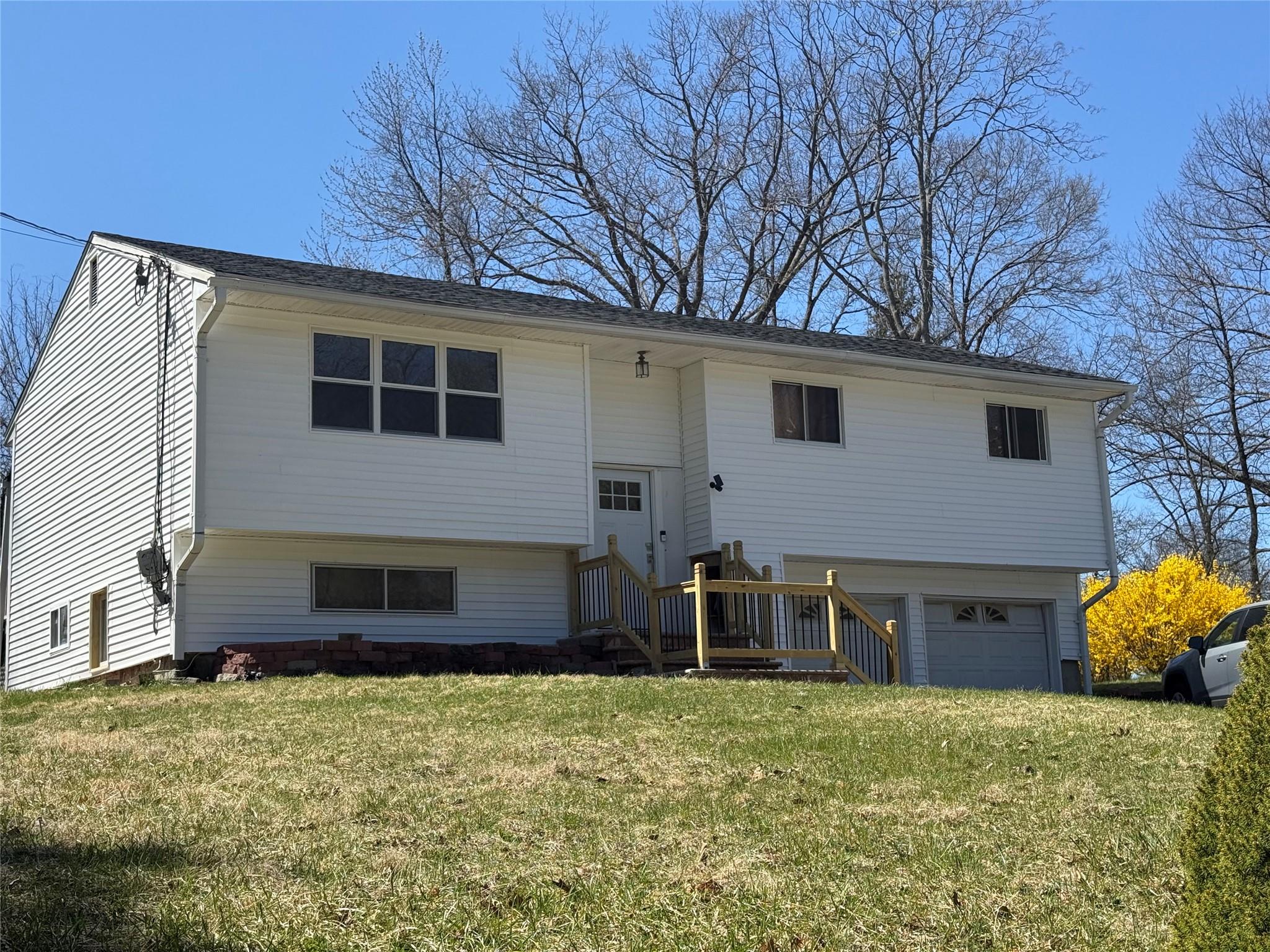 7 Steven Ct Property Photo