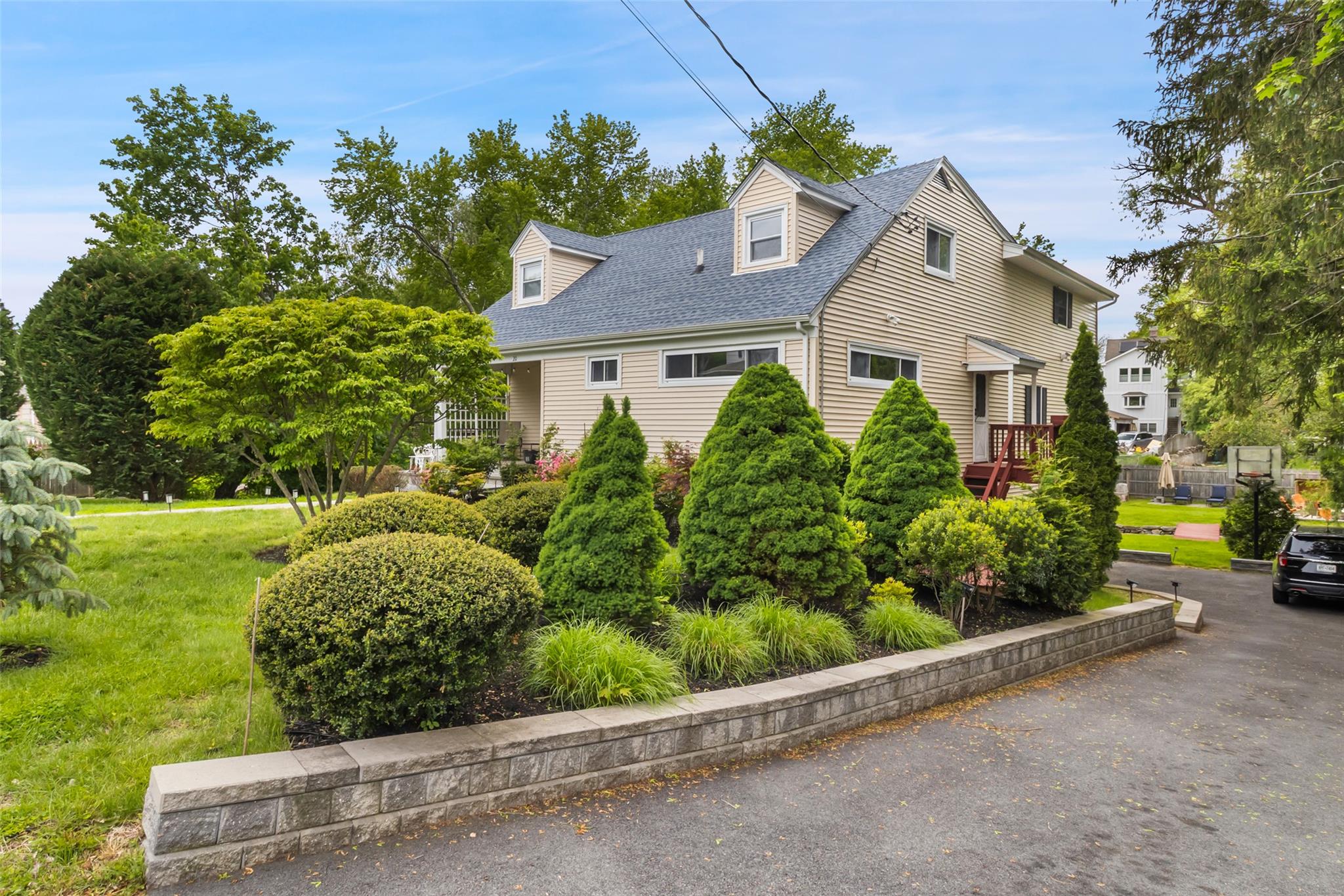 20 Brook Street Property Photo