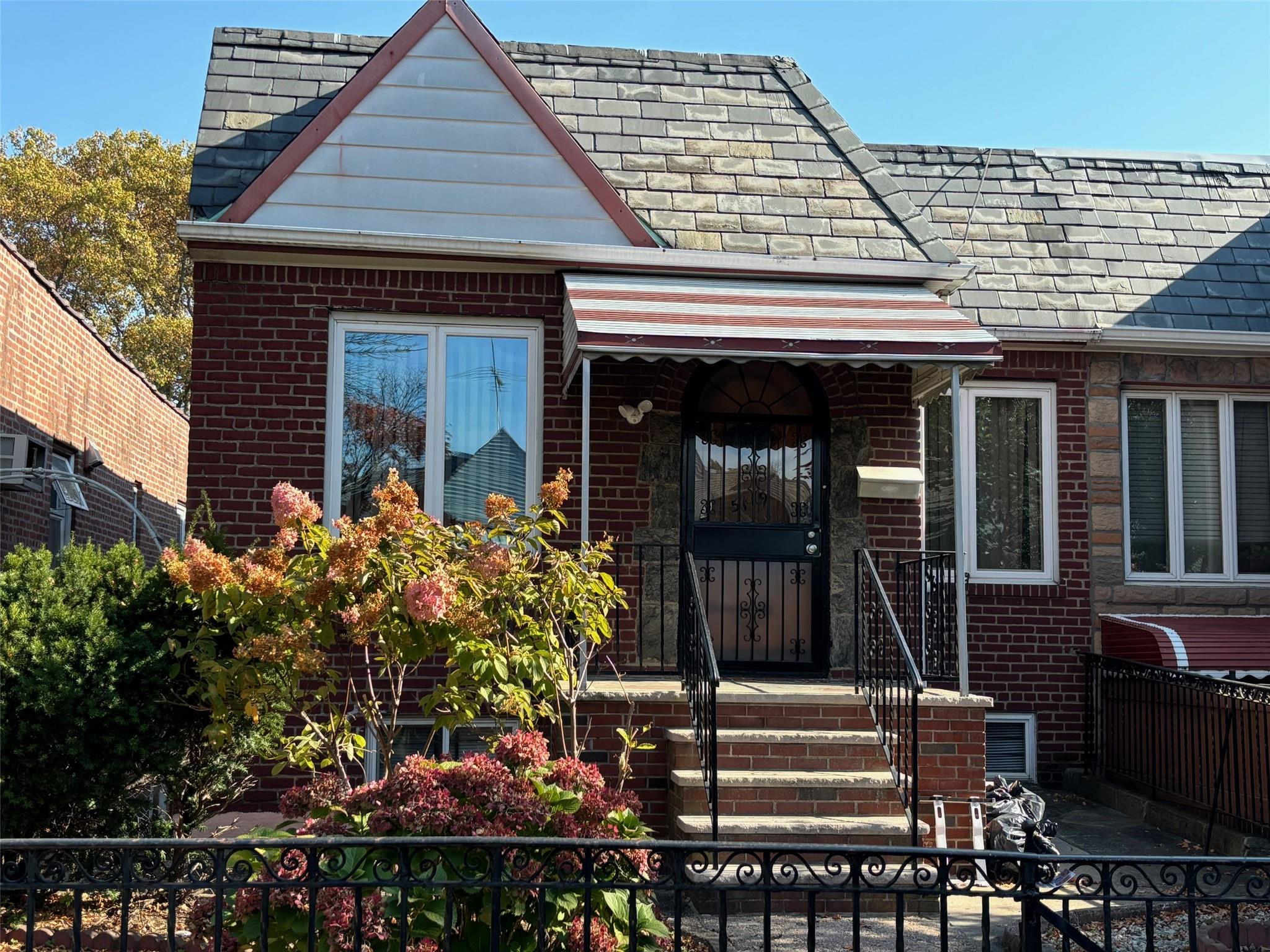 5119 Ireland Street Property Photo