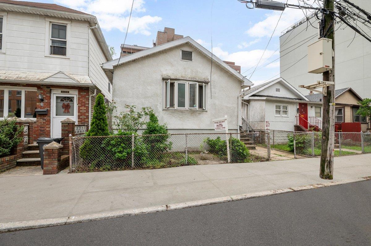 1114 Banner Avenue