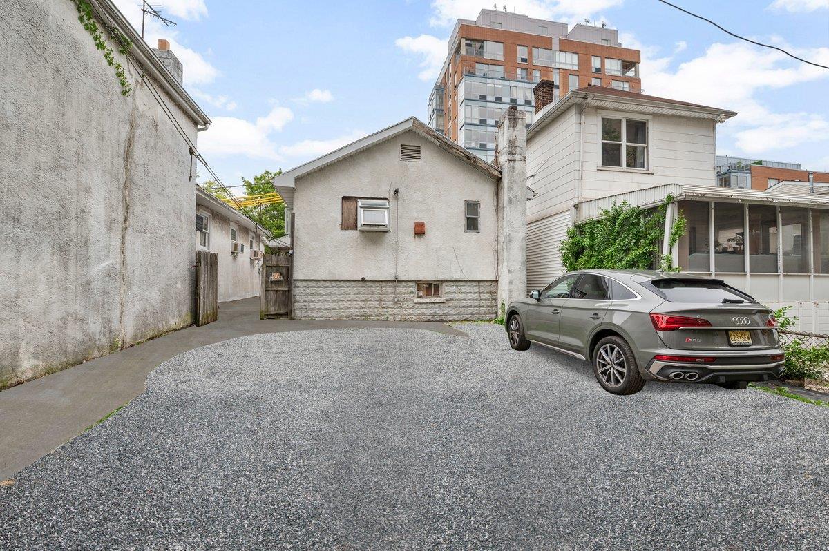 1114 Banner Avenue Property Photo 4