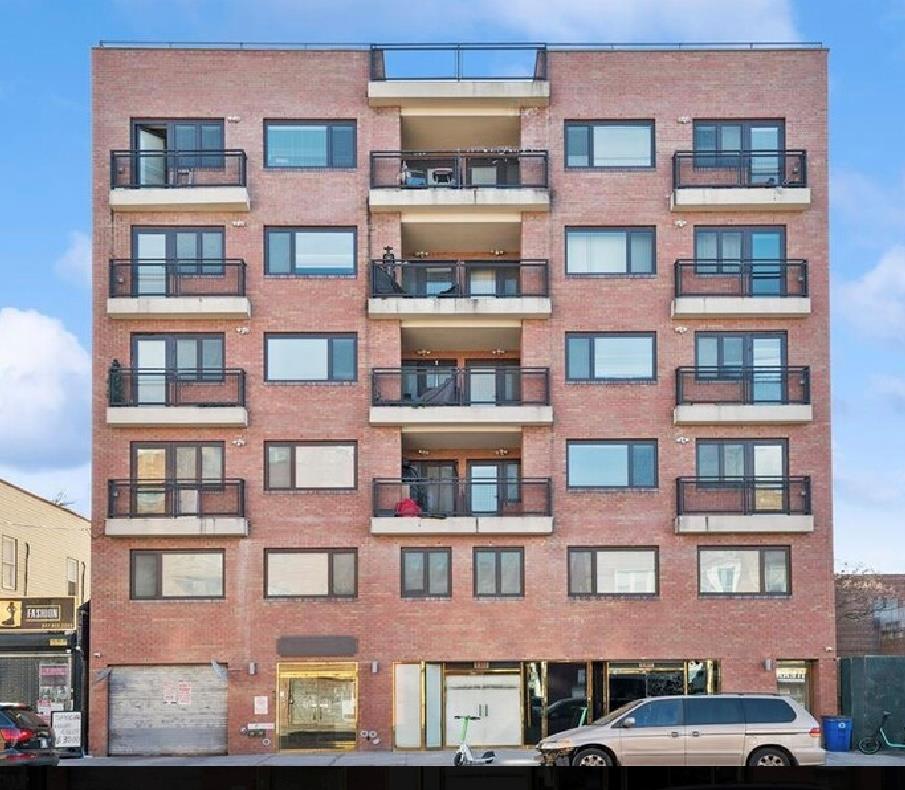 172-18 Jamaica Avenue Property Photo