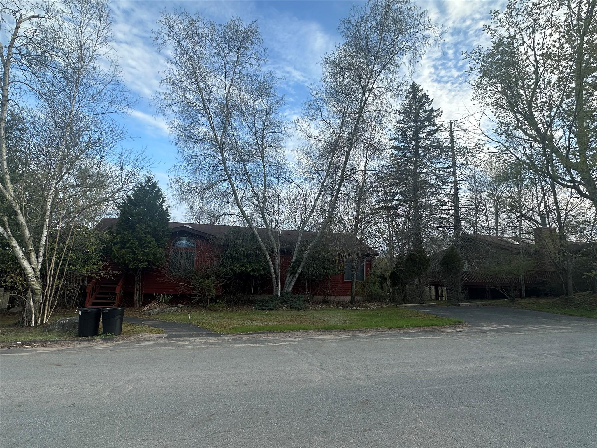 93 Lake View Dr Property Photo