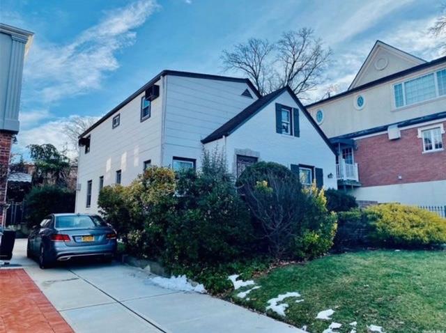 80-47 Chevy Chase St Property Photo