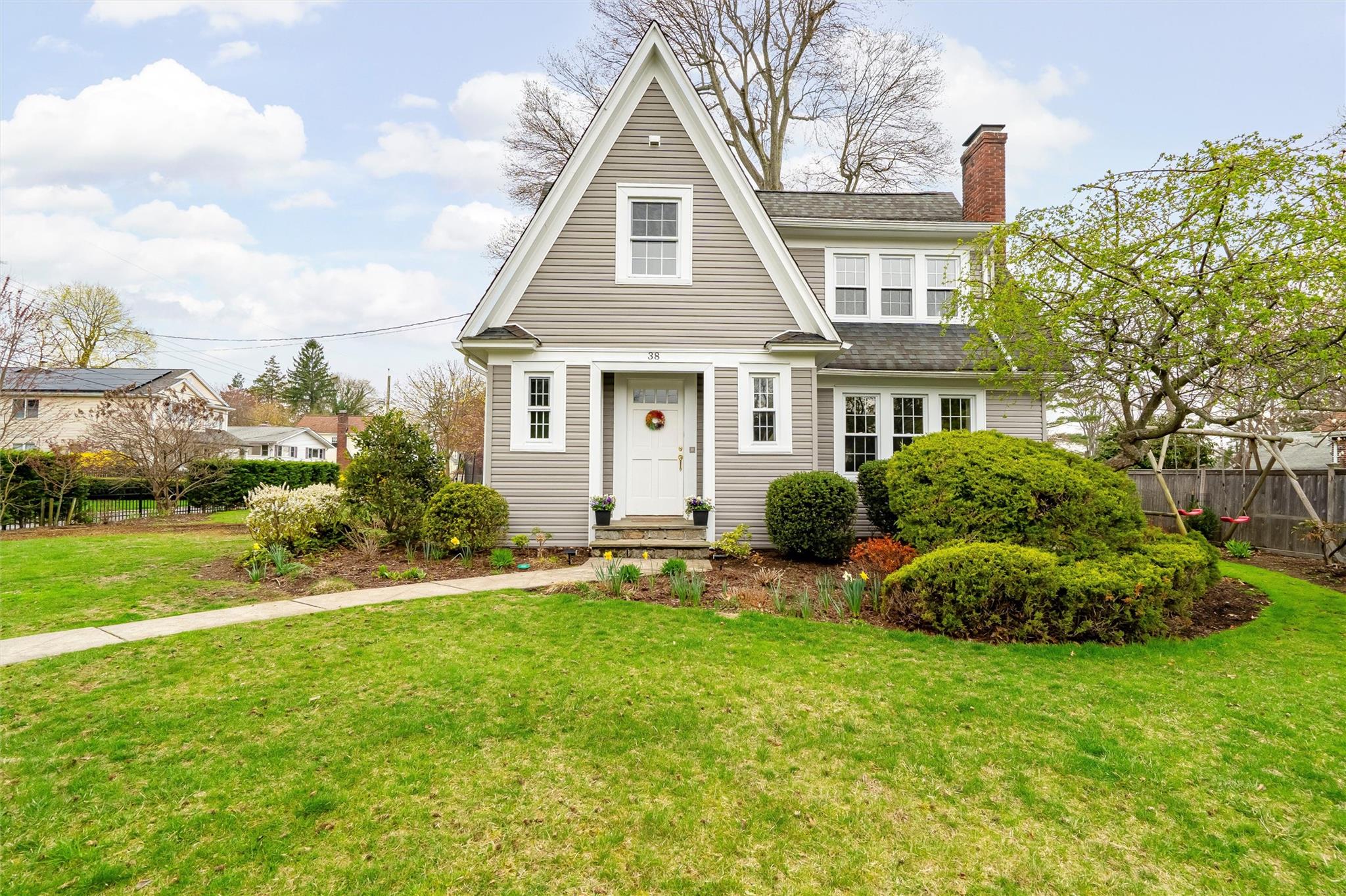 38 Poe Street Property Photo