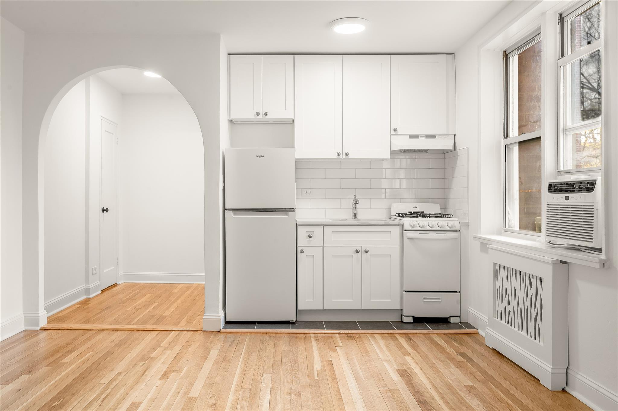 5645 Netherland 2f Property Photo
