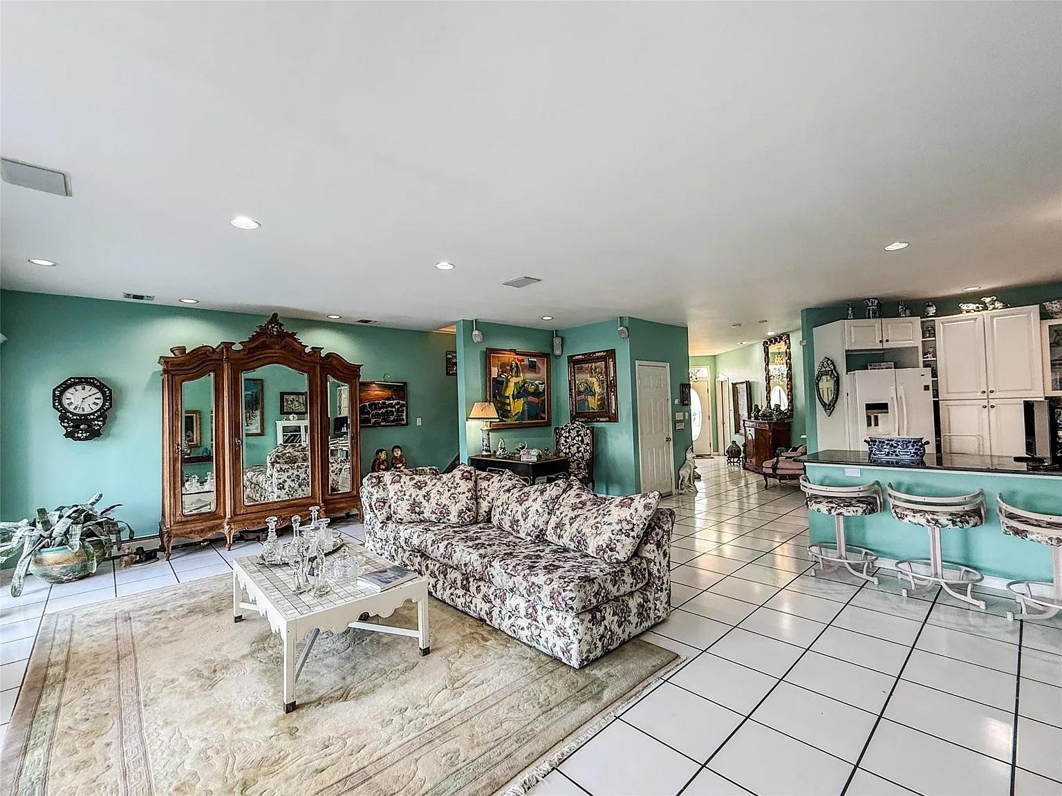 282 Tamerisk Lane Property Photo 12