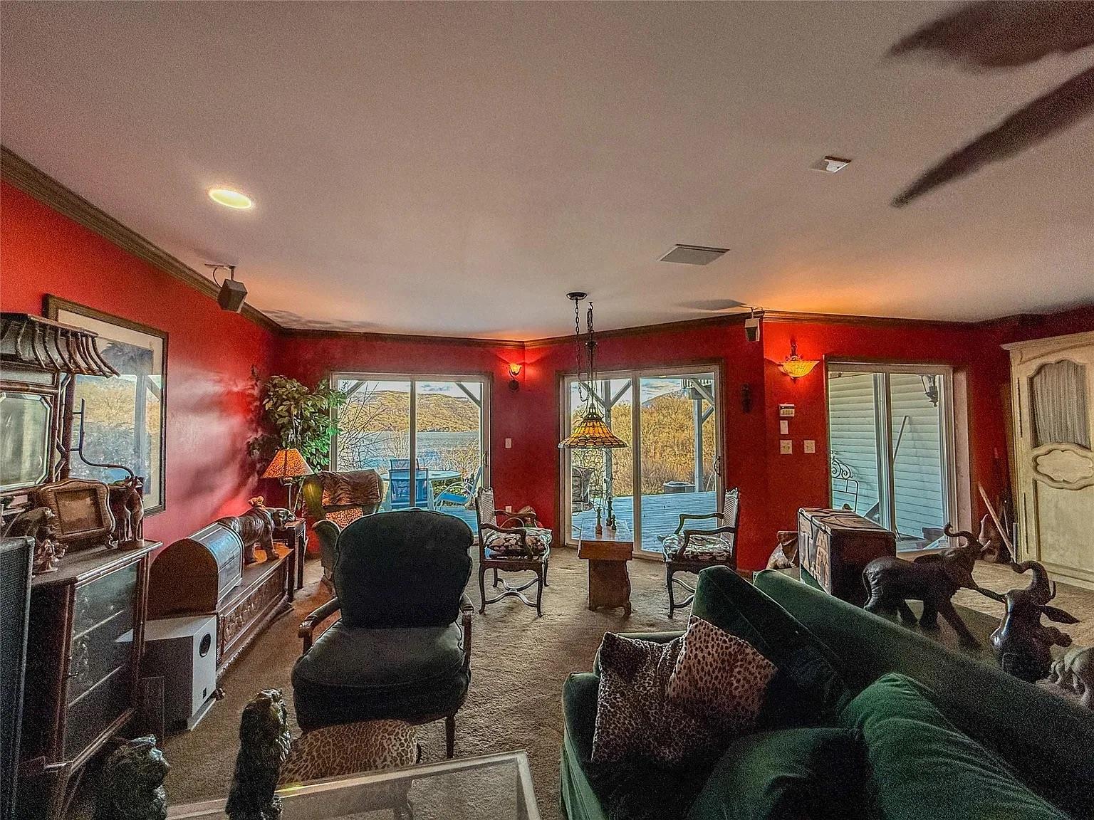 282 Tamerisk Lane Property Photo 32
