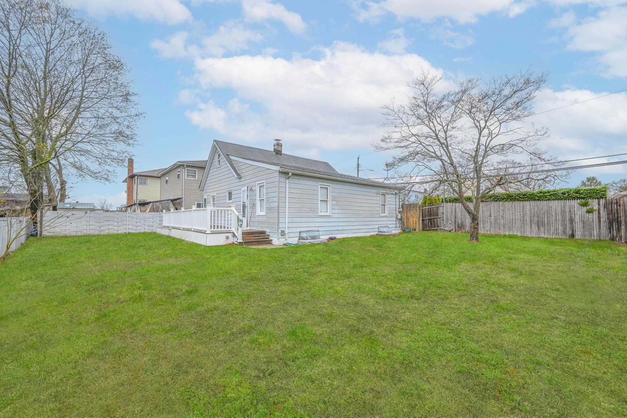 267 Roquette Avenue Property Photo 7