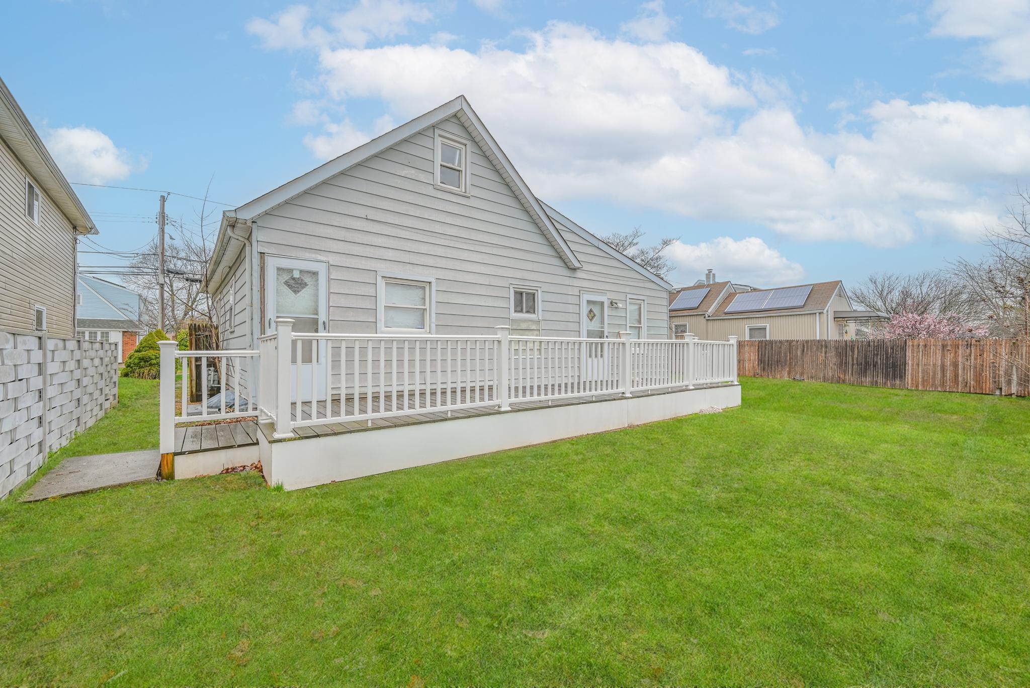 267 Roquette Avenue Property Photo 9