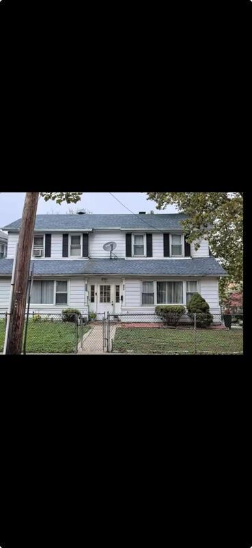 469 E 3rd Street Property Photo