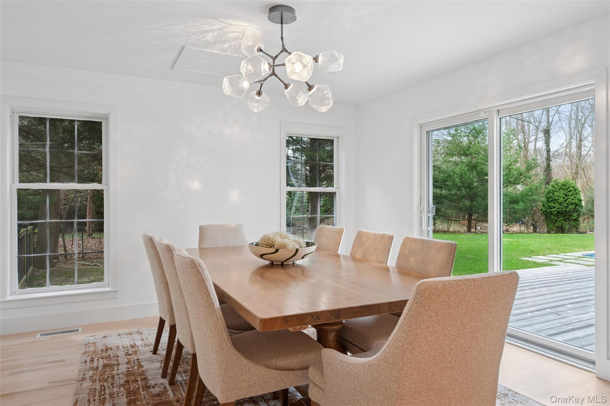 4056 Noyac Road Property Photo 6