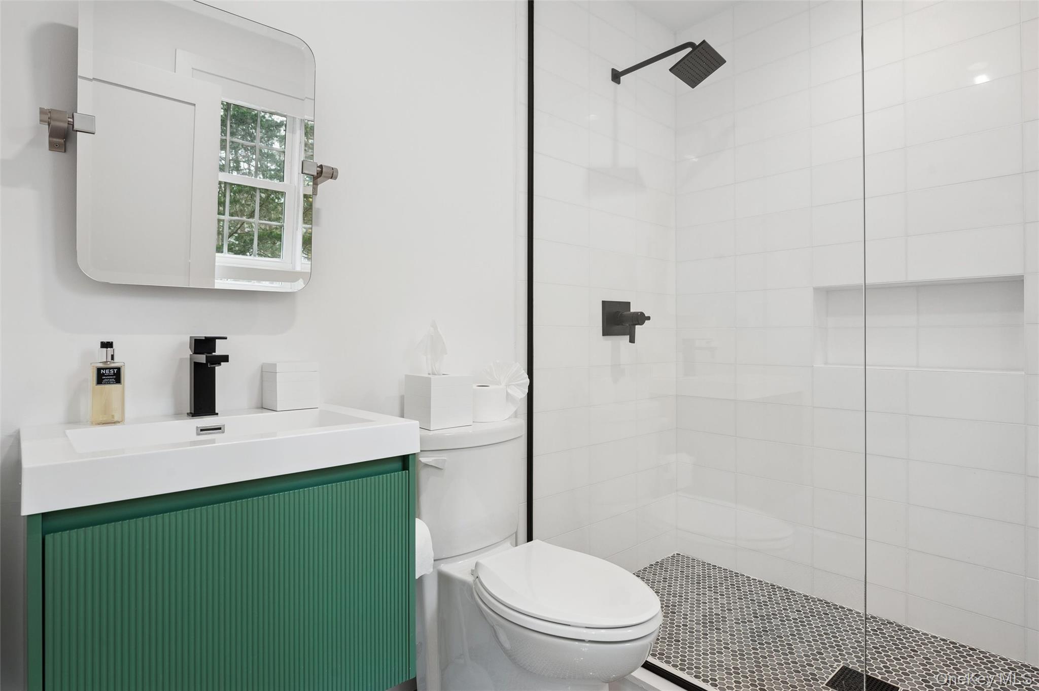 4056 Noyac Road Property Photo 15