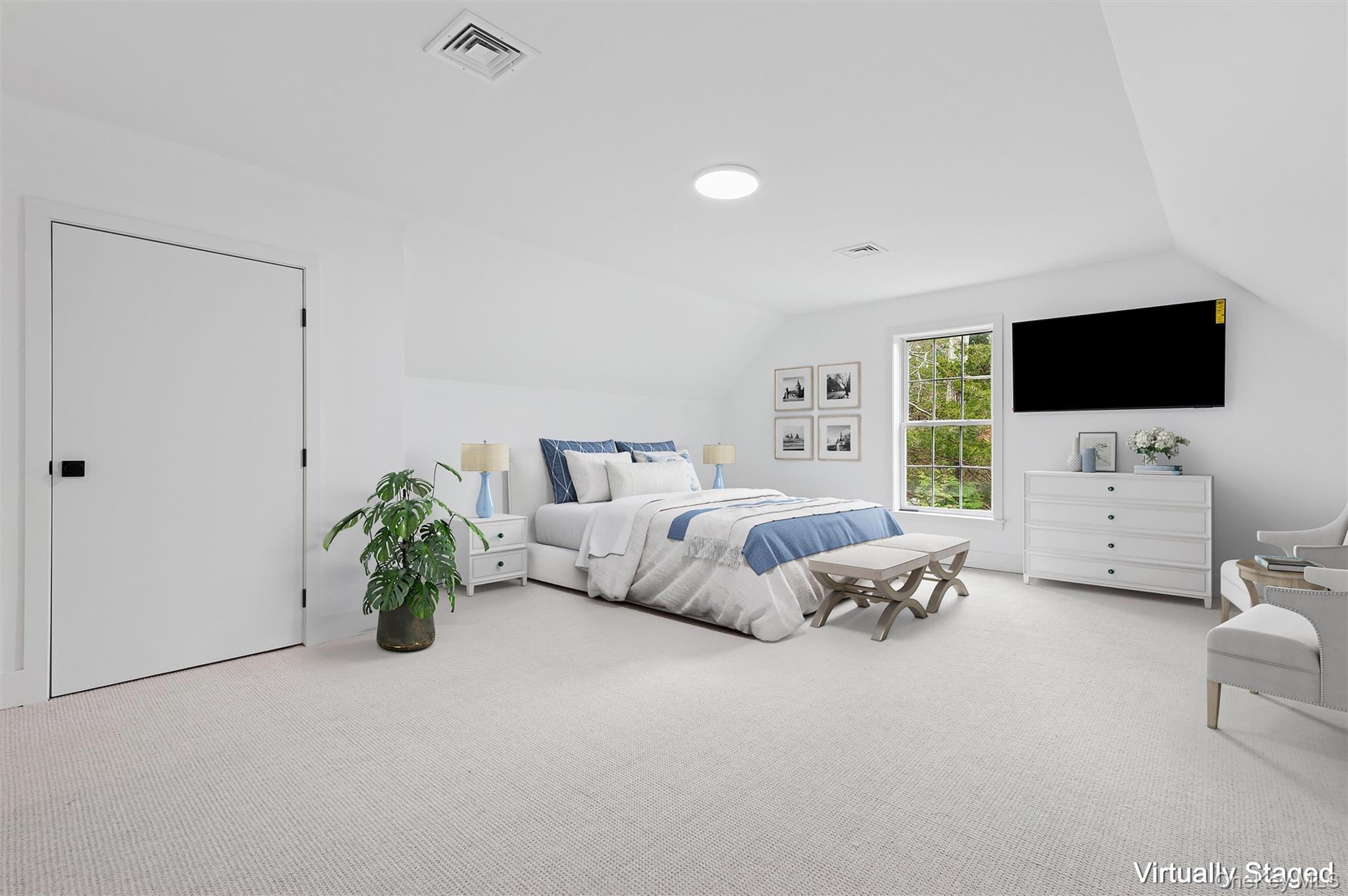 4056 Noyac Road Property Photo 16