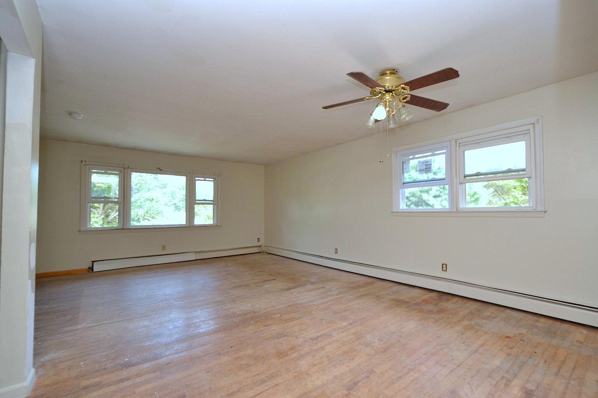 111 Maple Avenue Property Photo 9