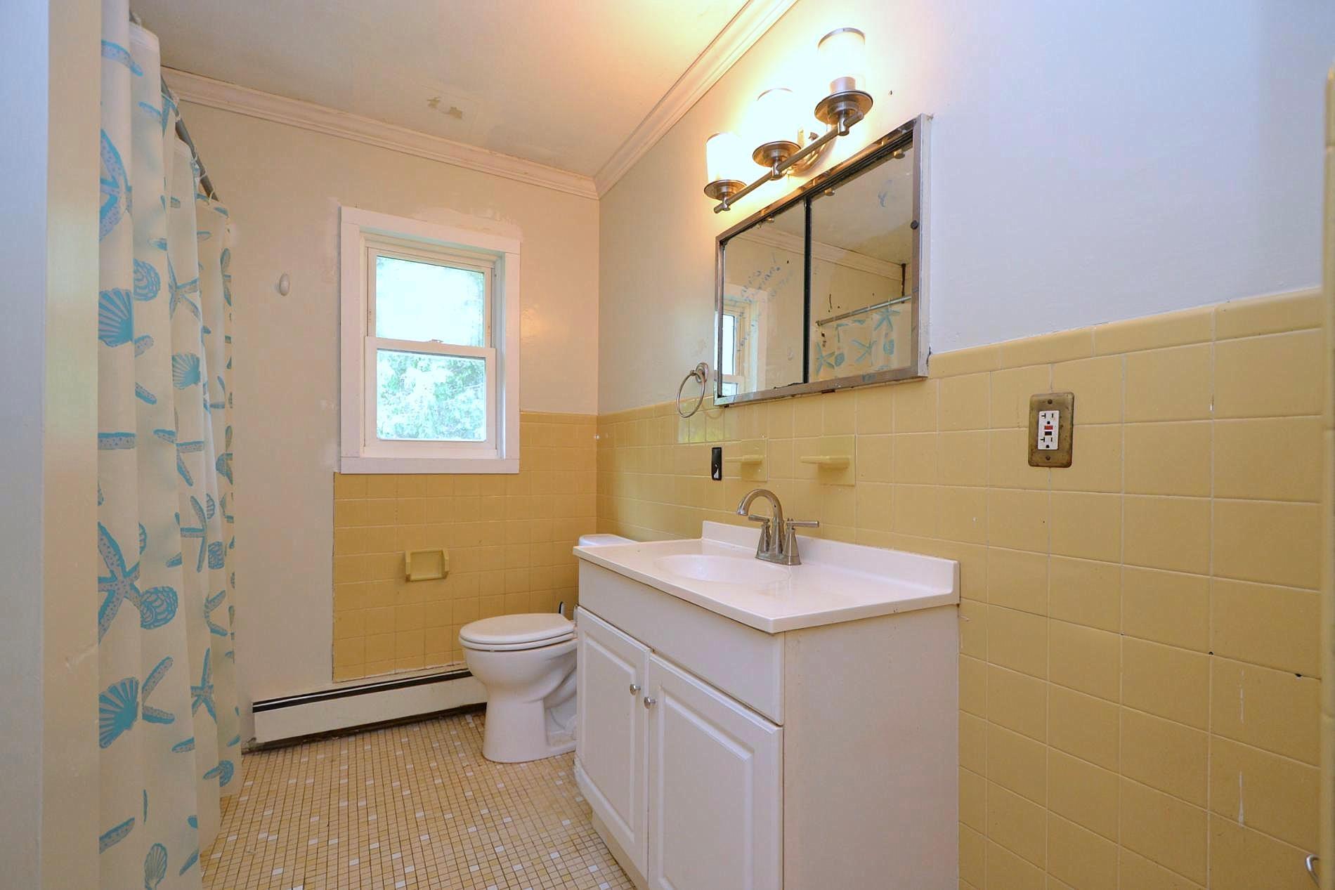 111 Maple Avenue Property Photo 11