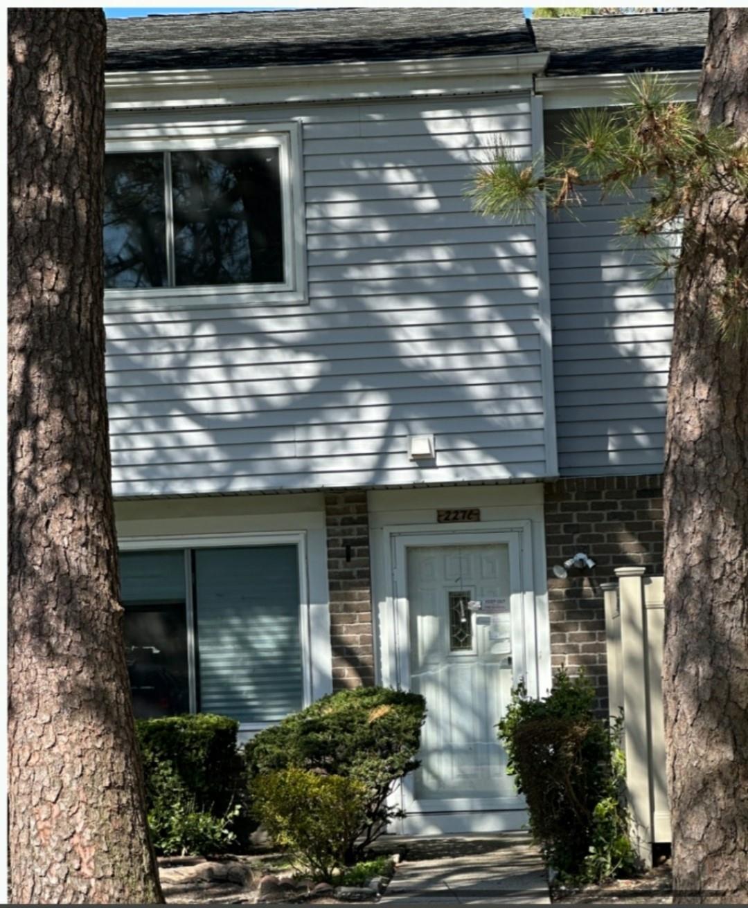 227 Springmeadow Dr Property Photo