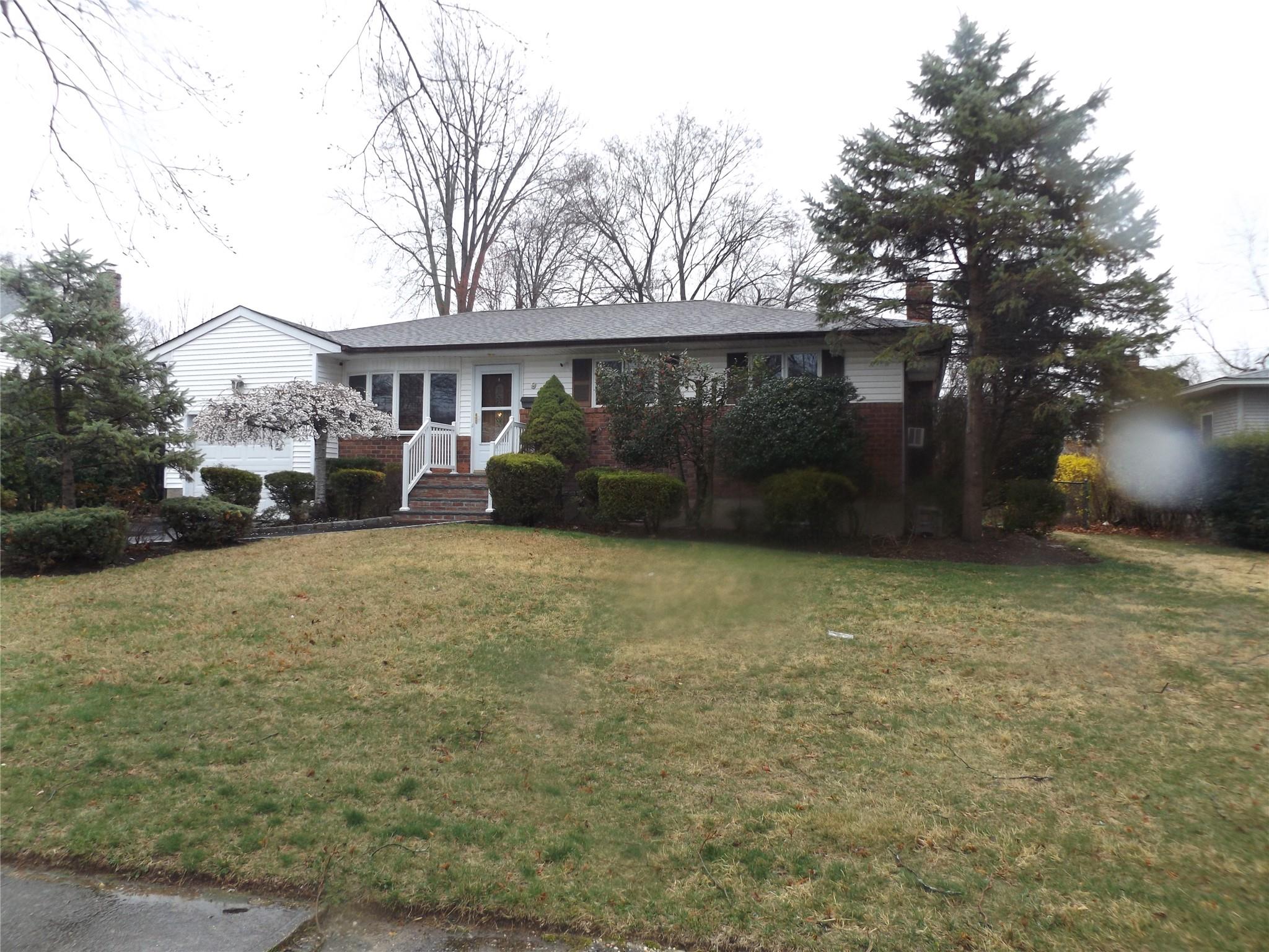 9 Balboa Dr Property Photo