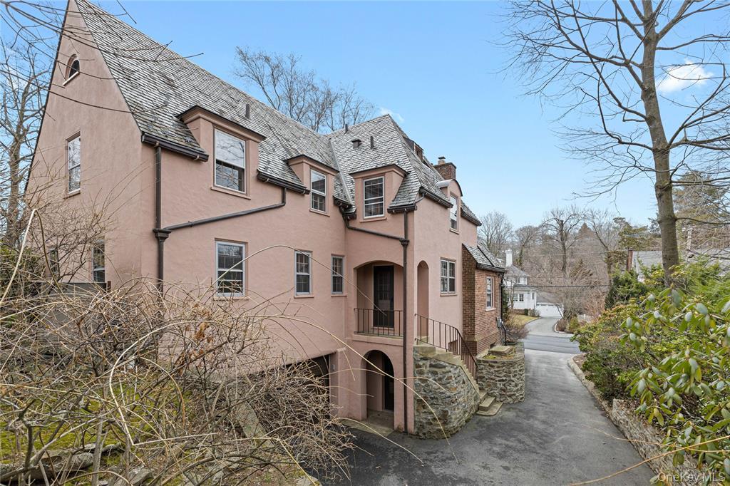 6 Fox Meadow Road Property Photo 17