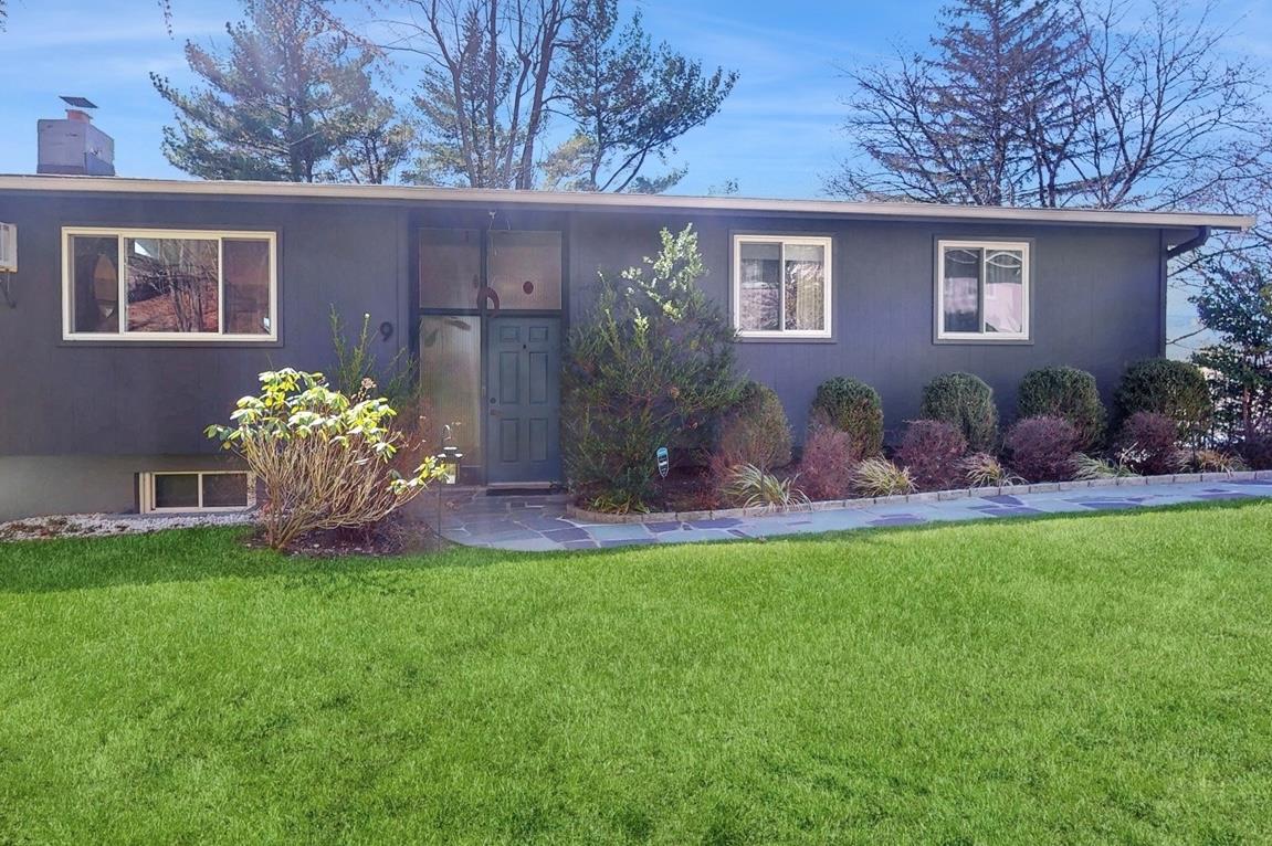 9 Studio Hill Road Property Photo