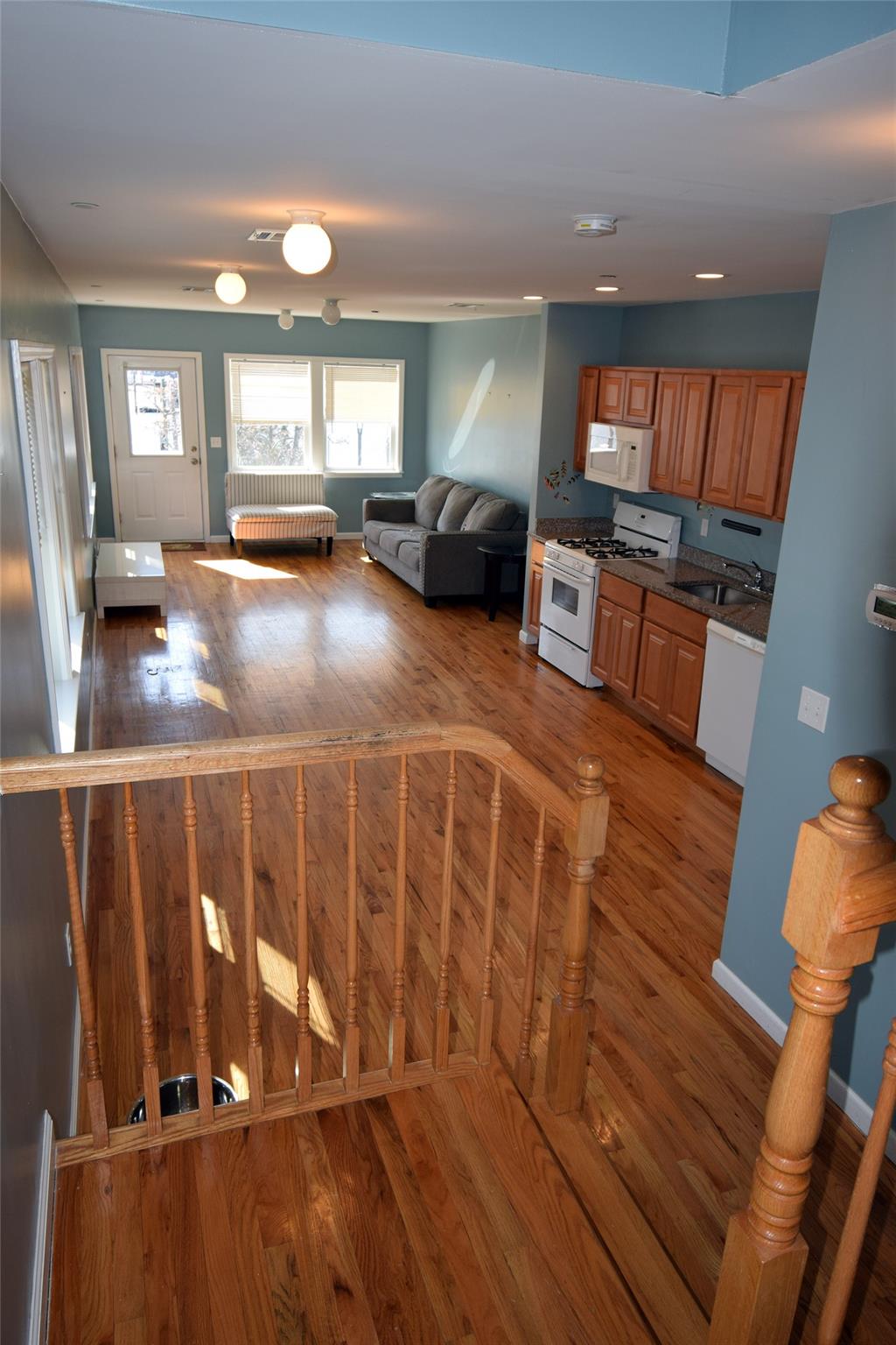 99-63 Lockwood Court Property Photo 8