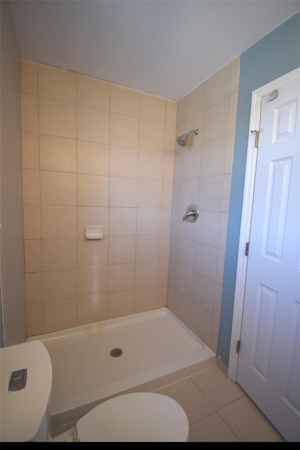 99-63 Lockwood Court Property Photo 13