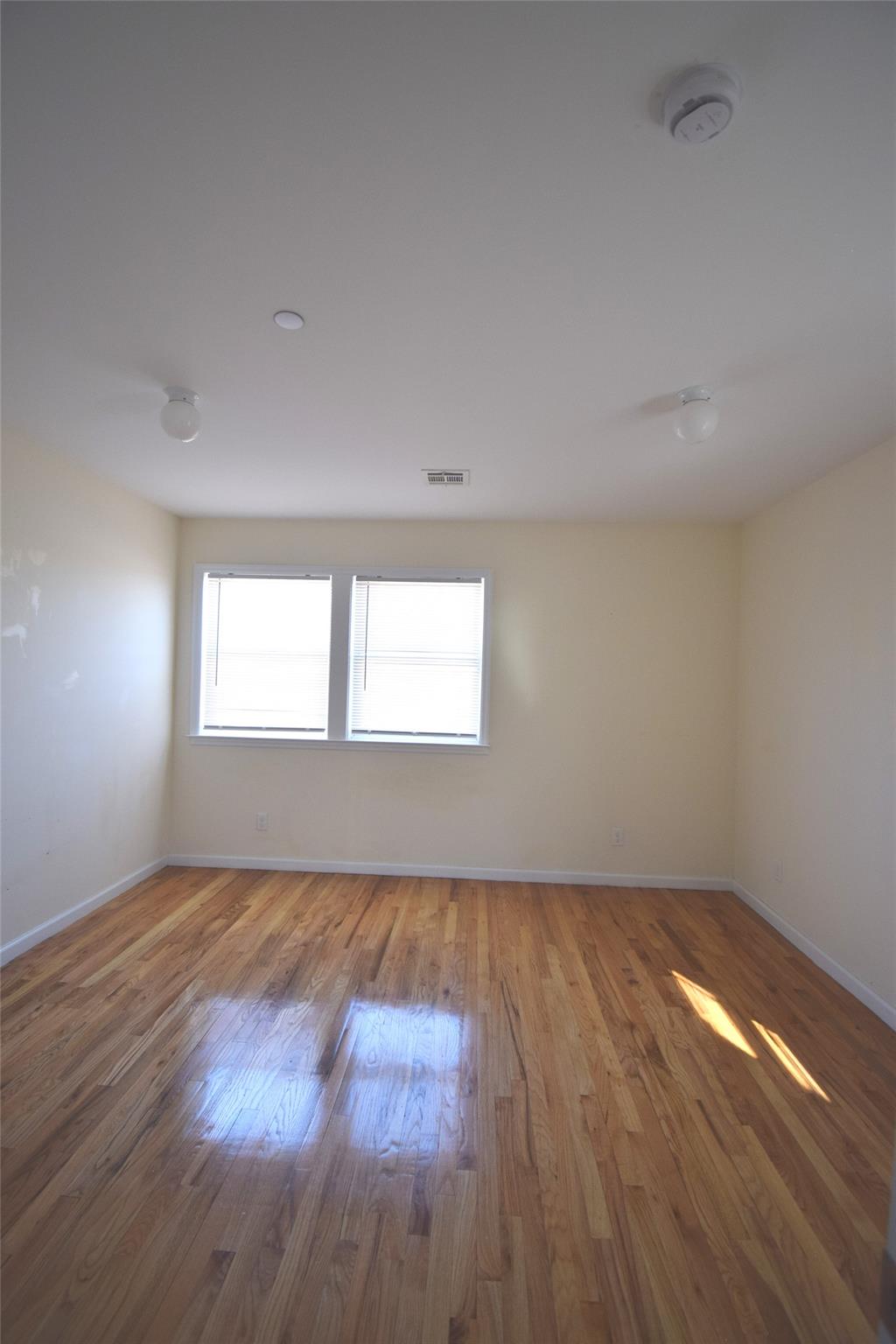 99-63 Lockwood Court Property Photo 15