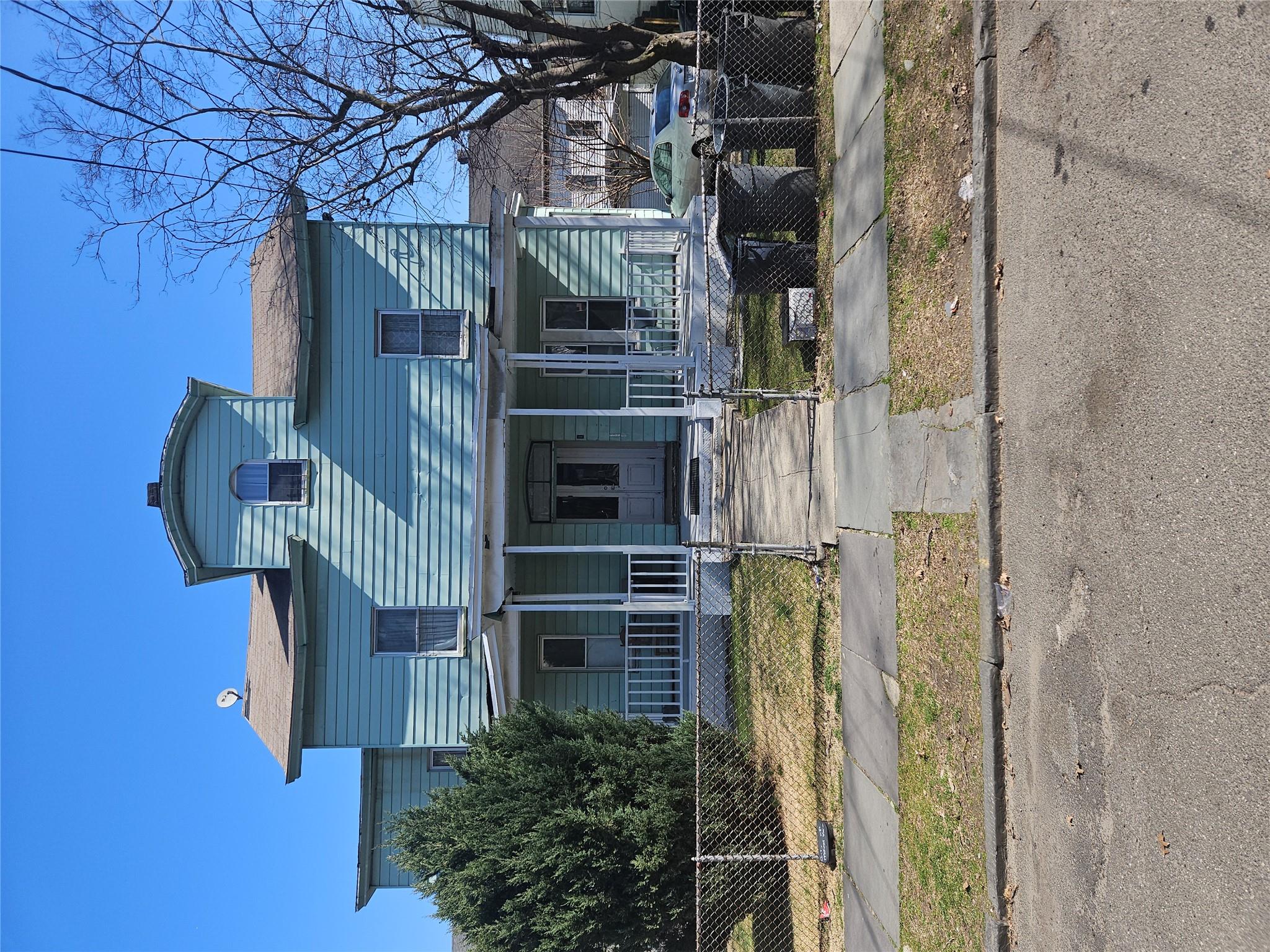 123 S 1st Ave Property Photo