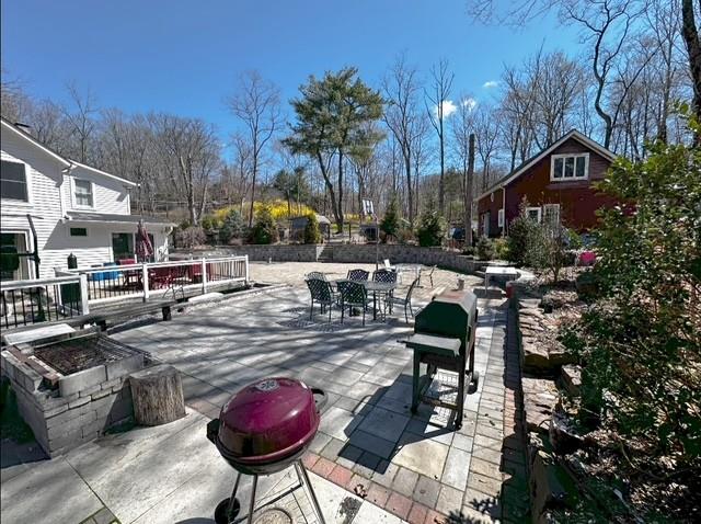 114 Lime Kiln Rd Property Photo