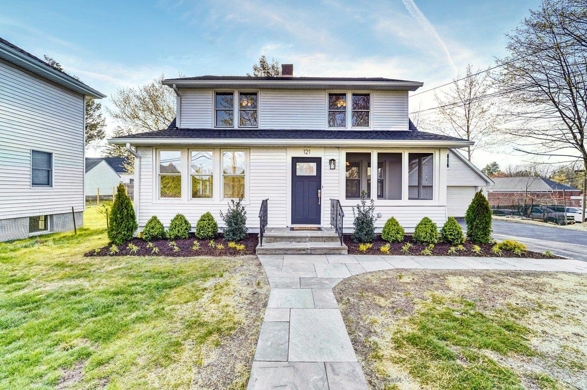 121 Boltis Street Property Photo