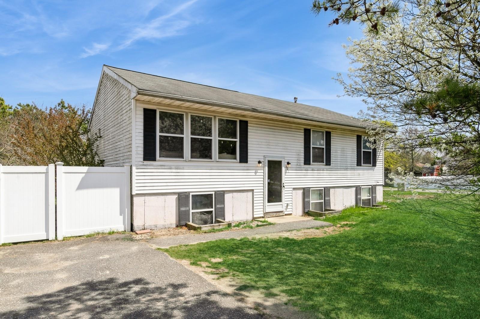 601 N Dunton Avenue Property Photo